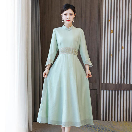HT-XYX1812新款复古优雅气质修身立领七分袖过膝长款雪纺绣花连衣裙 商品图2