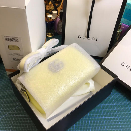 Gucci原厂皮黄色中号相机包，亏本清仓🉐️，原价1300，超值 商品图2