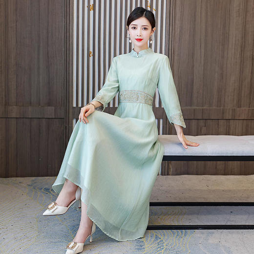 HT-XYX1812新款复古优雅气质修身立领七分袖过膝长款雪纺绣花连衣裙 商品图1