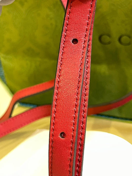 Gucci原厂皮盒子包
原价1280，亏本清仓🉐️188包邮
配全套专柜包装 商品图7