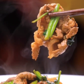  这道菜不仅口感完美食疗功效更显著！冬春之毒湿气驱除，以热制热，排汗排毒！ 