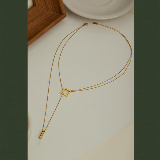 Oflye潮流饰品 钛钢项链女气质双层个性叠戴几何吊坠锁骨链夏季饰品 商品图3