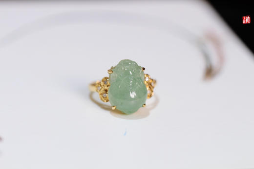 天然翡翠【貔貅】戒指    镶嵌：18K金伴钻 商品图3