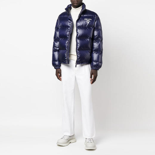 PRADA 普拉达 男士 Re-Nylon 再生尼龙字母徽标印花羽绒服 蓝色 SGC089 11A9 F0SVF 商品图3