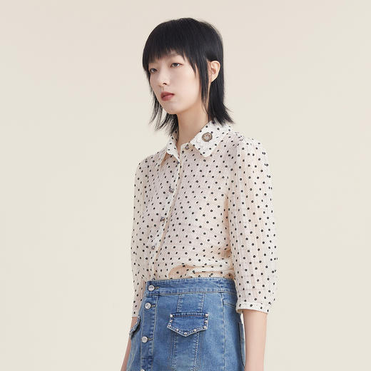 谜底天丝衬衫女2022秋新品文艺通勤植绒小花分袖上衣女223MC1166 商品图3
