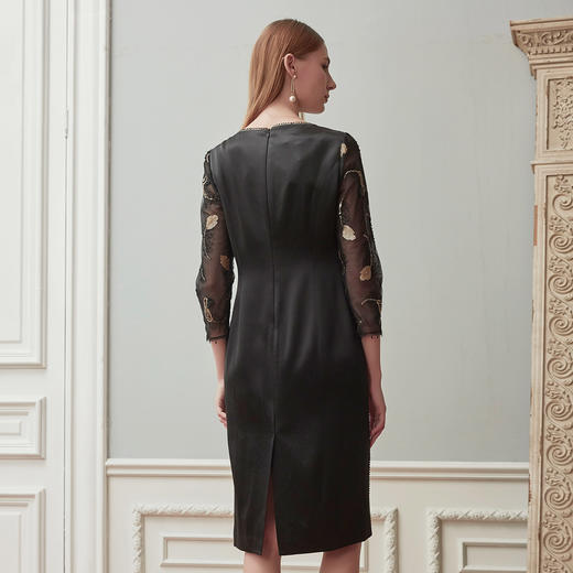 NC81T斯尔丽2021年春季上新瑟俪圆领合体亮片连衣裙 商品图1