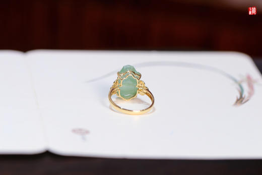 天然翡翠【貔貅】戒指    镶嵌：18K金伴钻 商品图4