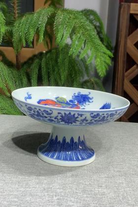 柴窑釉下五彩事事如意.狮子滚绣球果盘