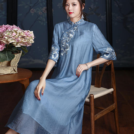 民族风天丝棉刺绣宽松禅意中长款连衣裙 KDS-1184 商品图1