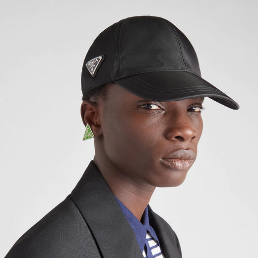 【二】PRADA 普拉达 男士 Re-Nylon 再生尼龙珐琅金属三角徽标棒球帽 黑色 2HC274 2DMI F0002 商品图3