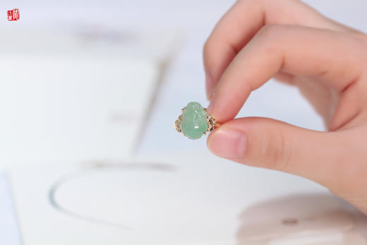 天然翡翠【貔貅】戒指    镶嵌：18K金伴钻 商品图5