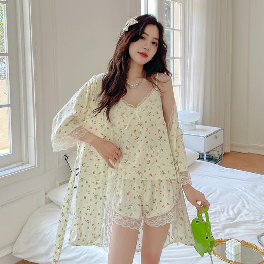 新款夏季冰雪丝睡衣女性感吊带短裤外袍薄款甜美三件套 QYSY666 商品图2