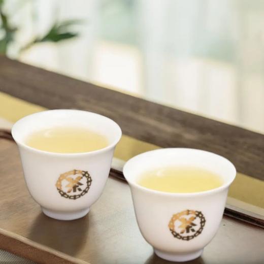 2022中茶蝴蝶白茶5955九龙大白茶饼300g 商品图3