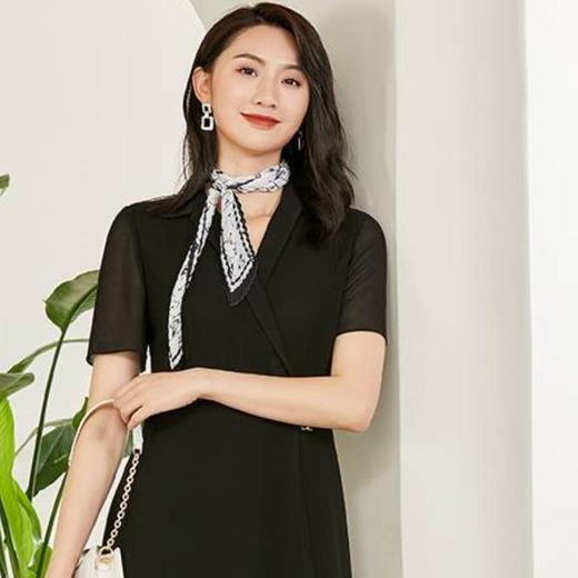 2楼娜尔思NAERSI服饰 商品图0