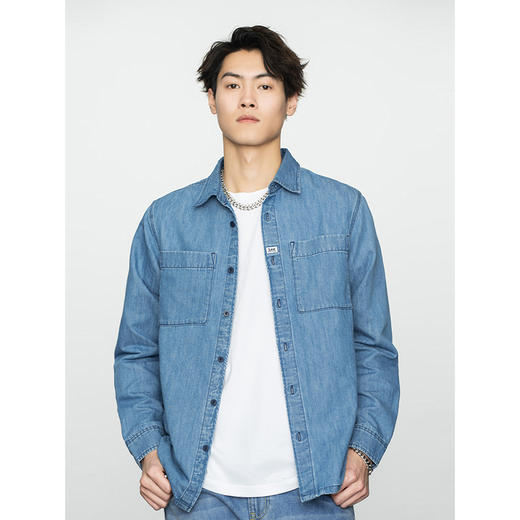 Lee商场同款22春夏新品舒适浅蓝男长袖牛仔衬衫LMT001591100-498 商品图1