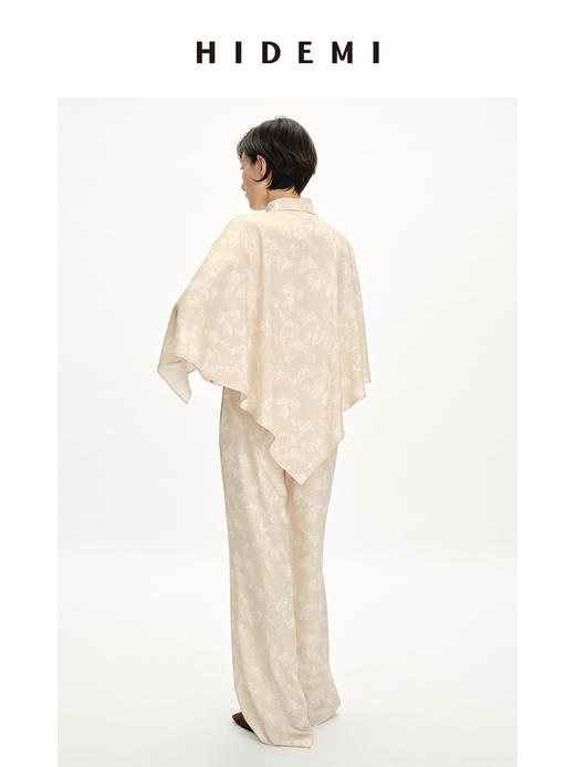 HIDEMI 裸⾊抽象印花⽃篷式设计感衬衫套装 衬衫/⻓裤 商品图6