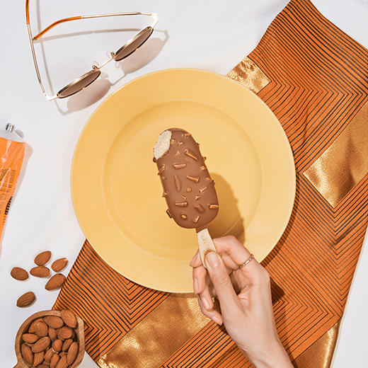 梦龙巴旦木坚果冰激凌65g 商品图3