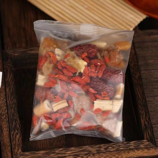 新品    小吊梨汤    雪梨银耳羹  枸杞红枣原材料 煲汤料包 商品图2