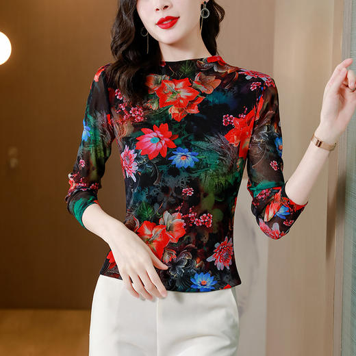 KQL 520N98351网纱印花T恤 弹力修身套头小衫 商品图2