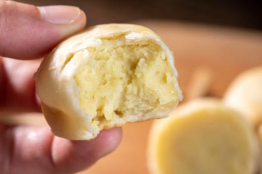 记忆中的味道 /手工老式绿豆饼，甜度只有普通绿豆糕的40% 芋相莲饼 莲子银耳饼 ~ 商品图5