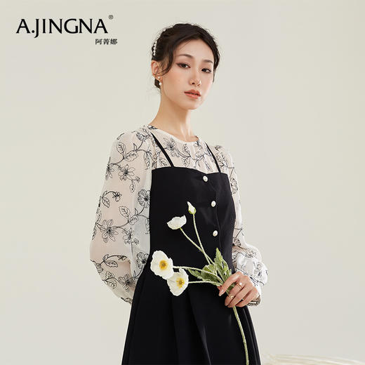 【特价不退换】阿菁娜绣花拼接撞色小黑裙法式假两件a字大摆长袖连衣裙F27Q212029 商品图1