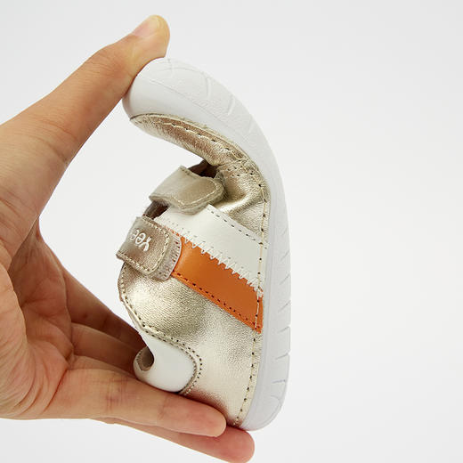 英氏宝宝软底学步鞋幼儿金色防滑防踢牛皮鞋透气童装YFXCJ32163A 商品图4