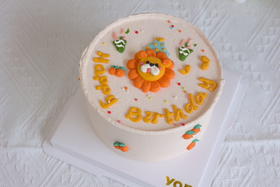 奶油霜手绘小狮子