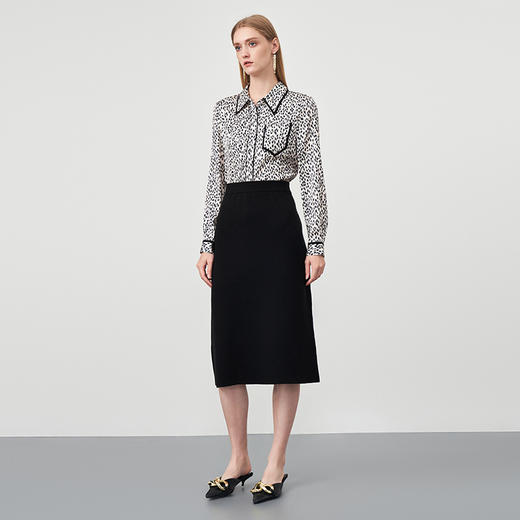 EITIE爱特爱秋季新款舒适通勤ol黑色高腰显瘦百搭针织半身裙C2201002 商品图3