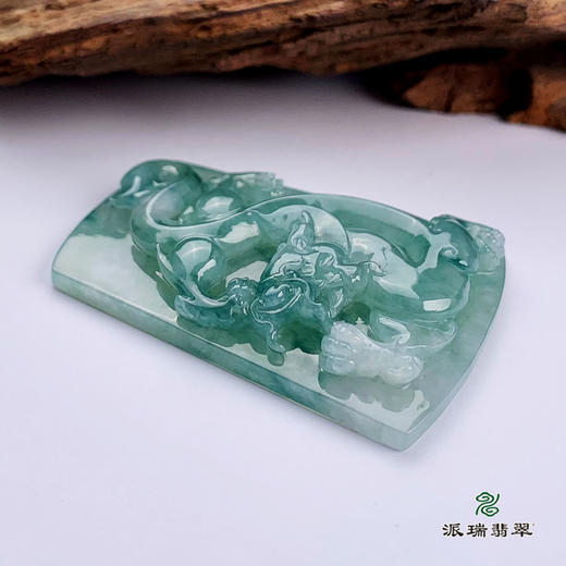派瑞翡翠 翡翠龙牌挂件 糯种 飘绿花 商品图3