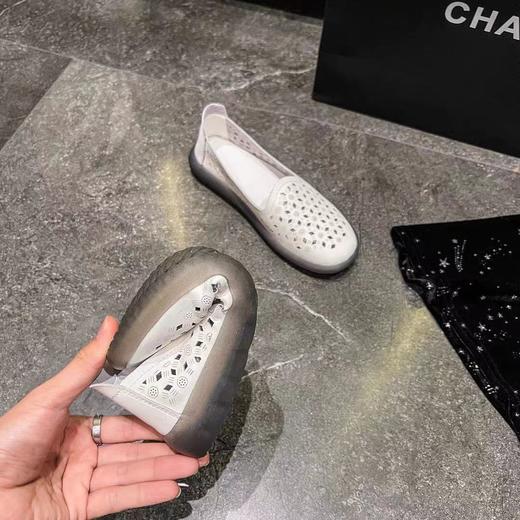 【限时折扣】妈妈鞋平镂空单鞋（米白） 商品图5