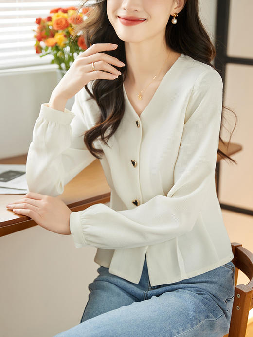 【59元福袋，不支持退换】熙世界法式小香风小蛮腰白衬衫设计感女士收腰显瘦V领气质上衣 商品图0