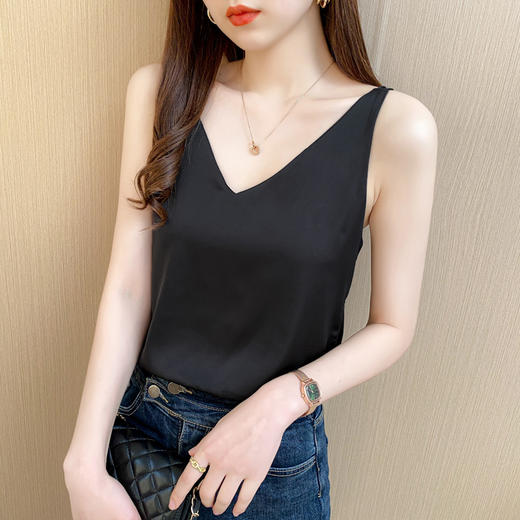 买一送一 修身v领吊带缎面背心  A-6038 商品图3