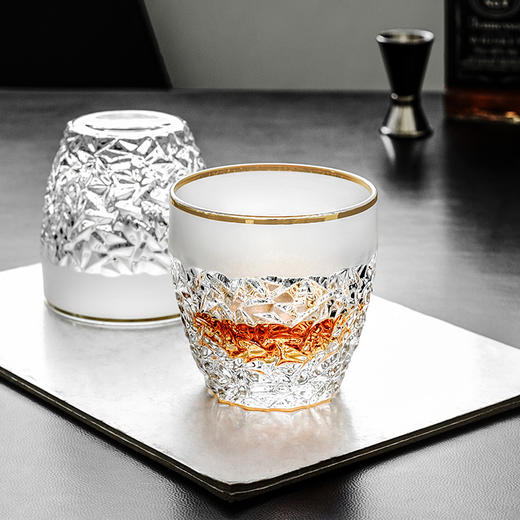 捷克进口BOHEMIA磨砂金边手工描金威士忌酒杯 商品图3