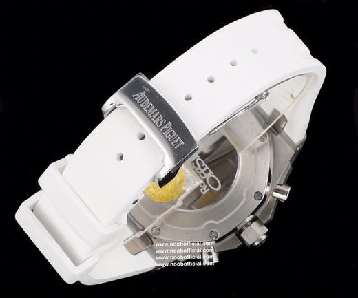 新款AP爱彼Audemars Piguet 皇家橡树中性款多功能计时机械腕表 专柜尺寸41和37mm【圈口】圈口采用进口钻石原装镶嵌手法【把头】表冠采用六边形精钢材质，顶端采用拉丝打磨技术 商品图9