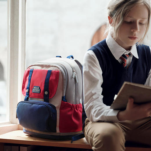 ZOYZOII儿童双肩背书包简约轻便护脊防水透气大容量小学456高年级 商品图1