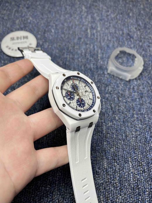 ​AP爱彼 AP26402CB 皇家橡树离岸 白陶瓷 44毫米直径 商品图2