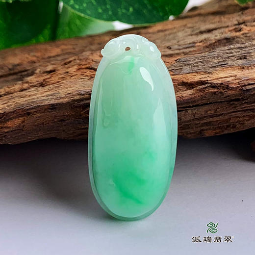 派瑞翡翠 翡翠挂件 糯种 绿色 商品图0