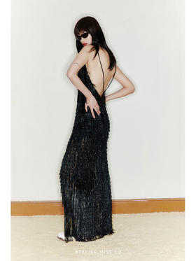 【阿佛洛狄忒】羽毛感闪亮流苏深V露背开衩长裙/22000008