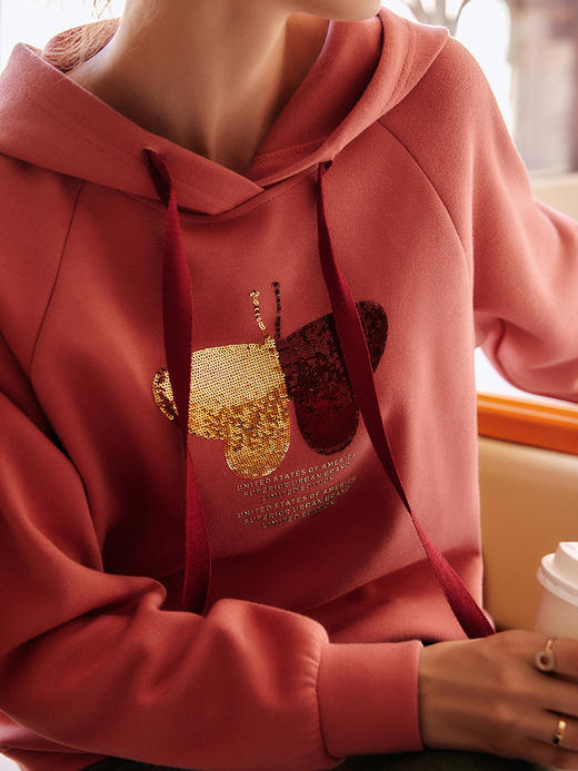 OLrain法式长袖连帽卫衣女早秋2022年新款时尚蝴蝶珠片绣套头上衣 商品图1