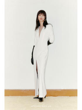 【雅典娜】弧形深V薄纱拼接垫肩前开衩长裙/220000010B