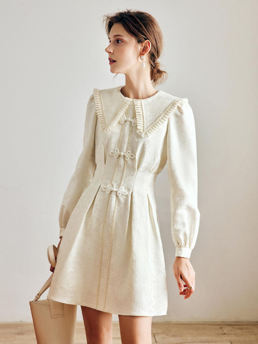 OLrain法式杏色连衣裙女早秋2022年新款气质名媛提花娃娃领裙子 商品图3