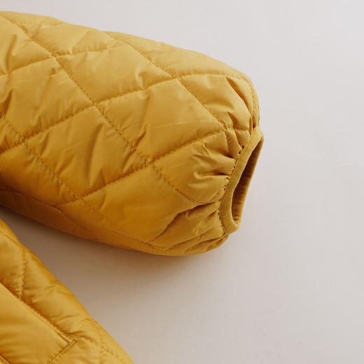 【马克珍妮 芦芙】秋装新款 菱形格灯笼袖连帽棉衣外套221662 商品图4