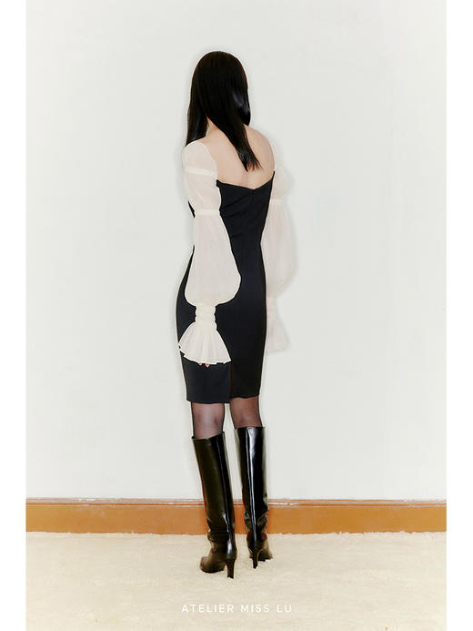 【伊拉贝丝】爱心蝴蝶结镂空领口泡泡柔纱袖收腰修身连衣裙/22000036 商品图0