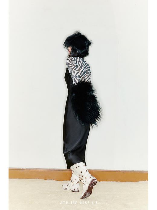 【月光】光泽感露背吊带过膝斜裁连衣裙/22000034A 商品图0