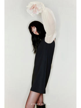 【爱丽丝】爱心蝴蝶结镂空领口泡泡柔纱袖A字宽松连衣裙/22000037