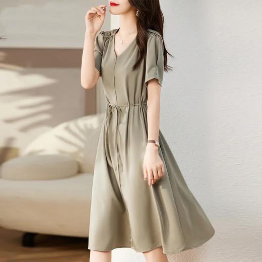 2022新款夏天女装小个子显瘦V领夏季气质洋气裙子 RWQ6176 商品图1