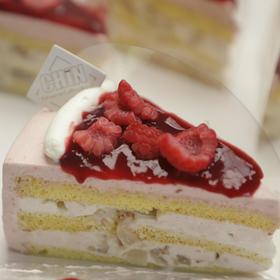 树莓荔枝蛋糕切件