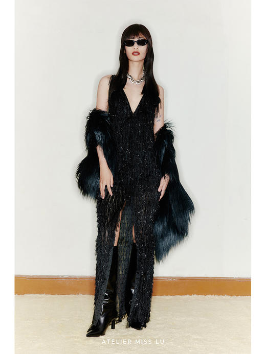 【阿佛洛狄忒】羽毛感闪亮流苏深V露背开衩长裙/22000008 商品图1