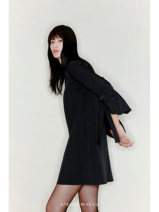 【飞行魔法】飘带开口云朵袖V领宽松连衣裙/22000045 商品图0