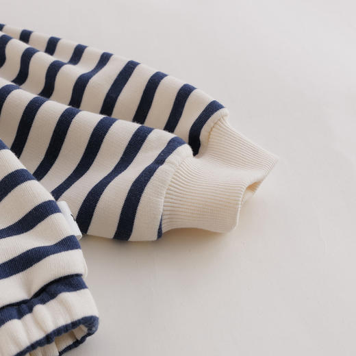 【马克珍妮 芦芙】秋装新款 女童简约条纹宽松纯棉卫衣221101 商品图4